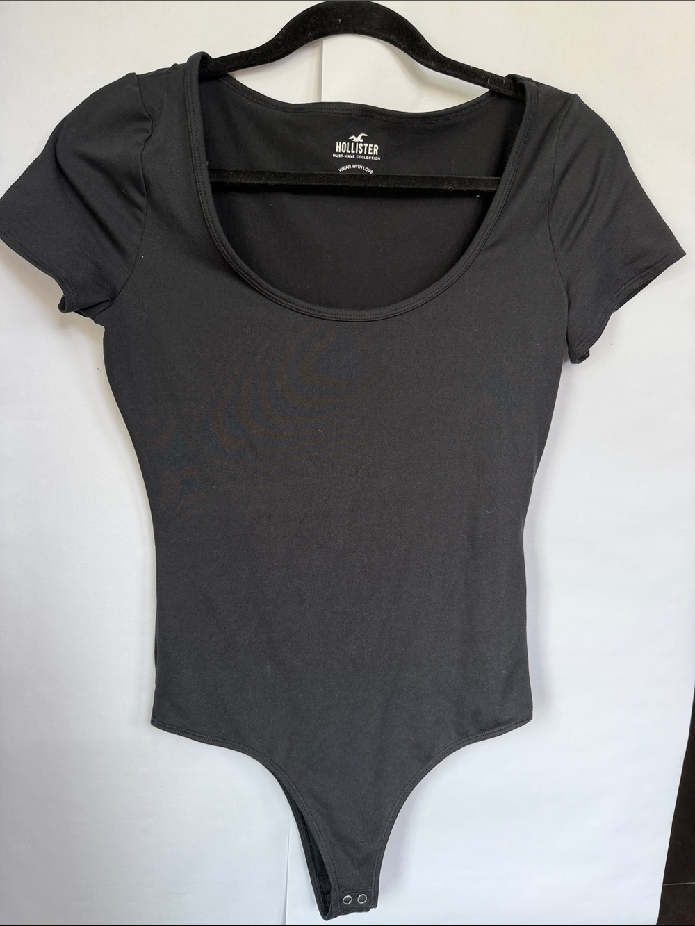 Hollister Black Short Sleeve Scoop Neck Bodysuit